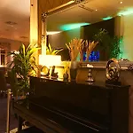 Querfurter Hof Guest house