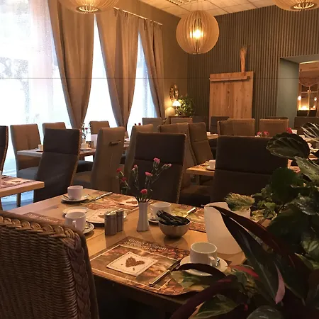 Querfurter Hof فندق 3*