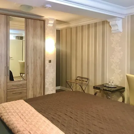 Querfurter Hof Hotel 3*
