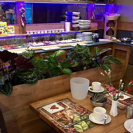 Querfurter Hof 3*